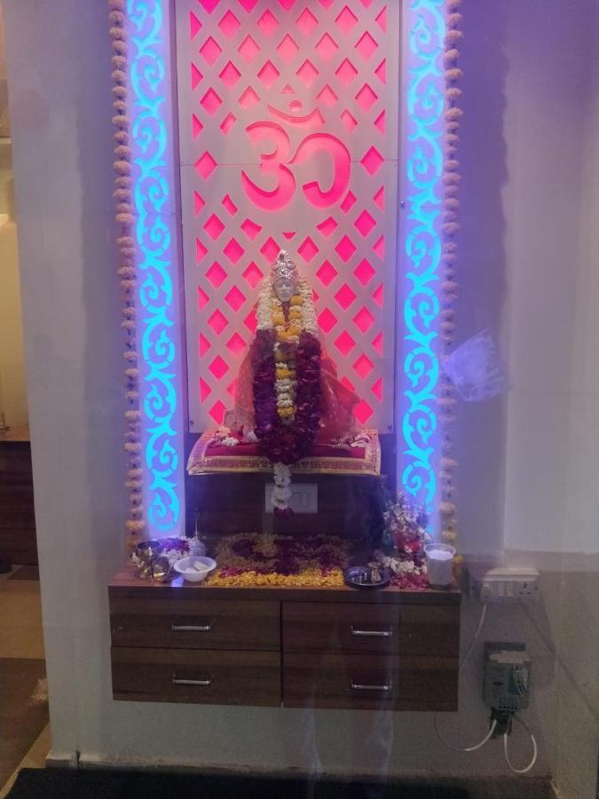 Hotel Sai Krupa Ахмедабад Екстериор снимка